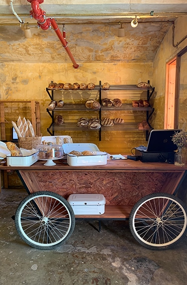 מאפייה קונדיטוריה ארגז לחם במושב עין ורד