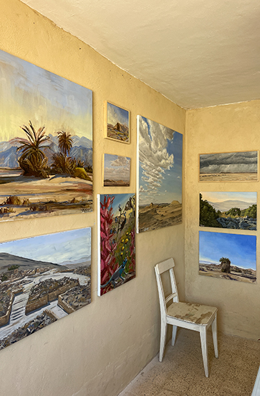 סטודיו הציורים המרהיבים של ליזה קריג בכפר האומנים צוקים