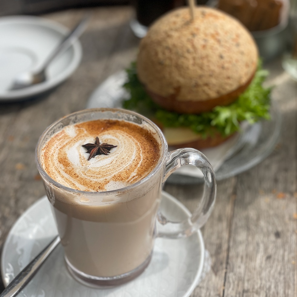 ארוחת בוקר בסמסם קדמת צבי